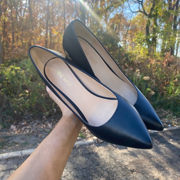 Classy Nine West Heels - Picture 4 of 6